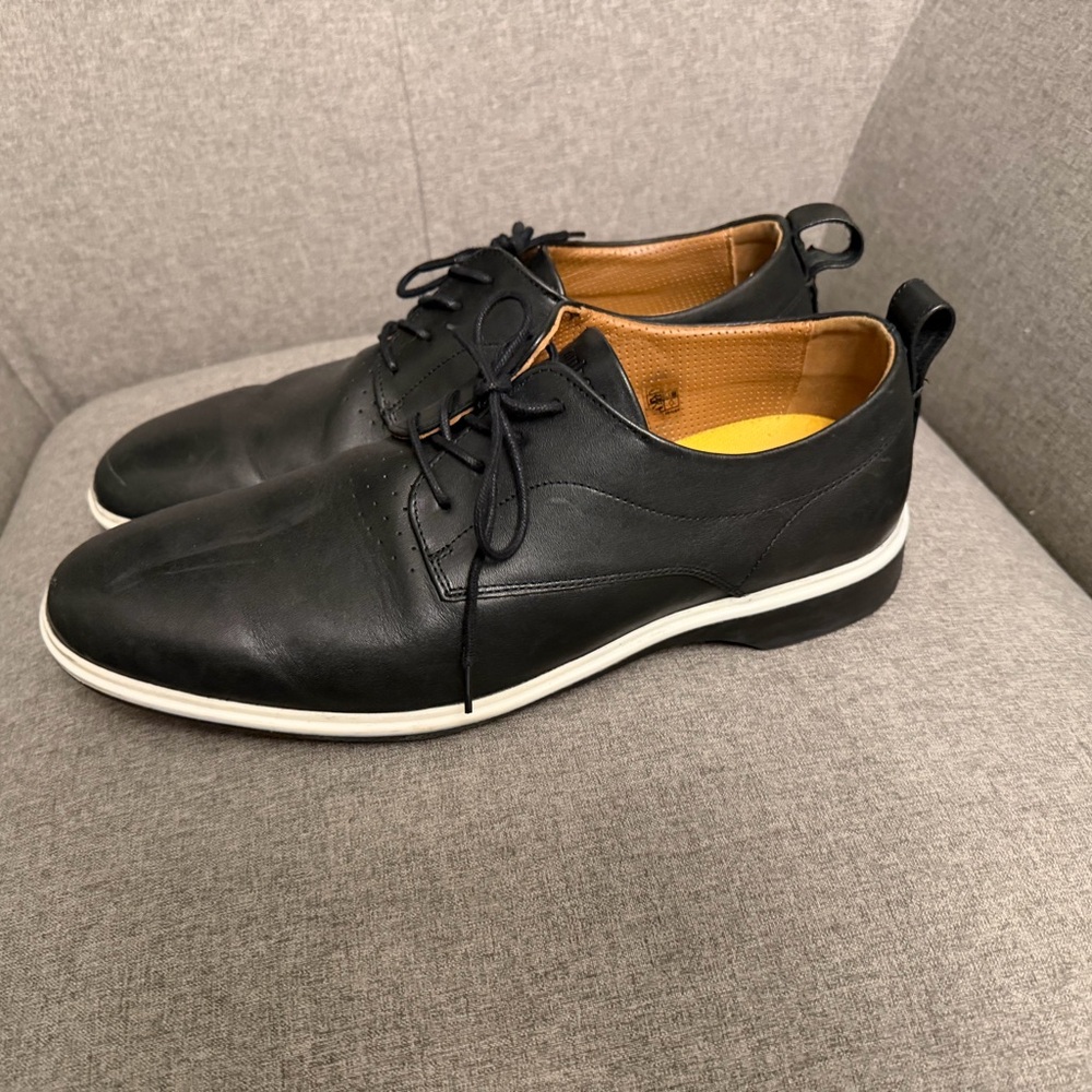 Amberjack - The Origianl Onyx - Elegant Black Leather Oxfords - Picture 2 of 5